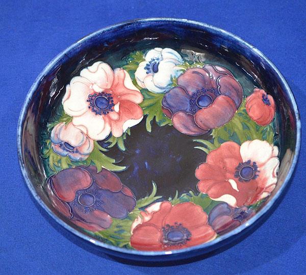 VERY LARGE MOORCROFT FRUIT BOWL.