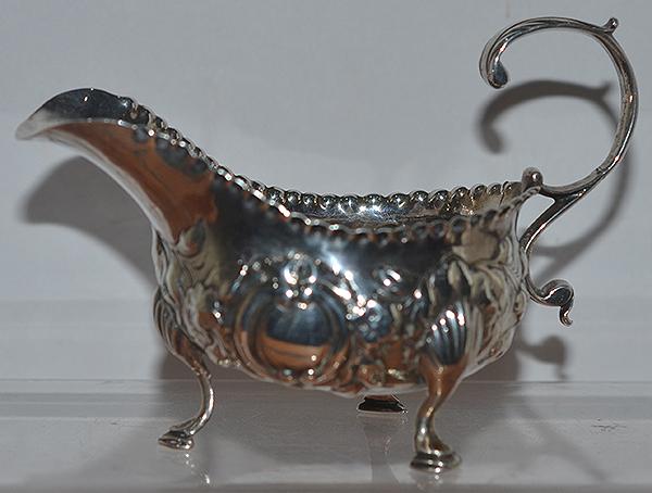 SILVER GEORGIAN SAUCE BOAT.