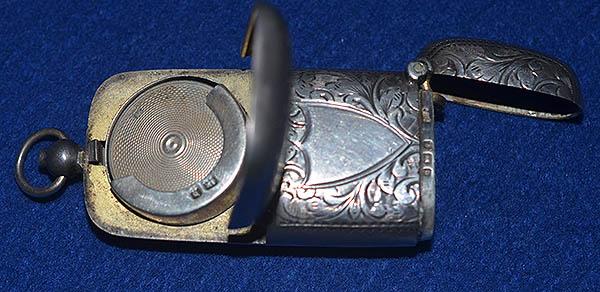 SILVER VICTORIAN VESTA  AND SOVEREIGN COMBINATION CASE.