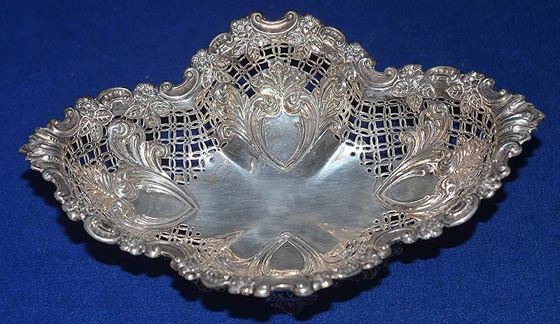 LARGE VICTORIAN SILVER BOWL.