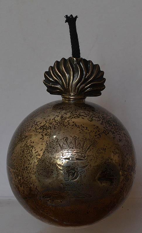SILVER VICTORIAN GRENADE TABBLE LIGHTER.