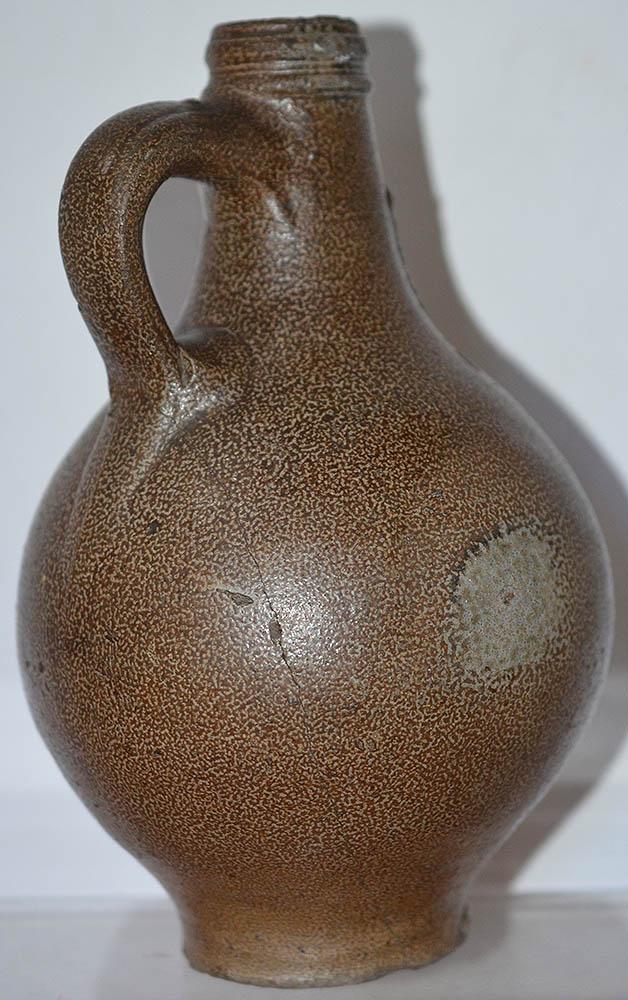 BELLARMINE STONWARE BOTTLE, CIRCA 1650.