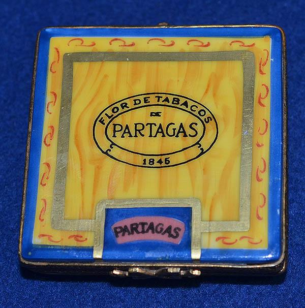 MINIATURE ADVERTISING CERAMIC CIGAR BOX.