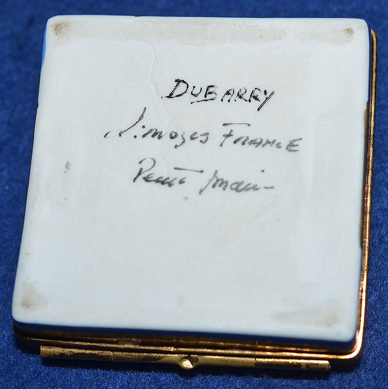 MINIATURE ADVERTISING CERAMIC CIGAR BOX.